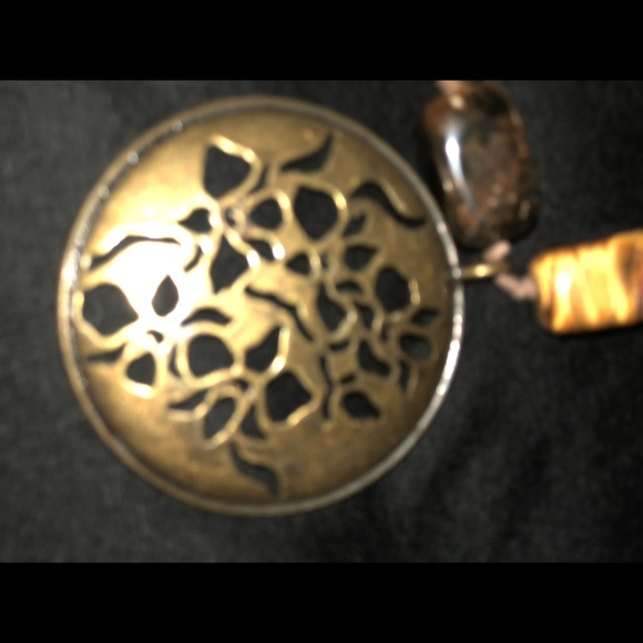 Necklace and earring set - Picture 5 of 5